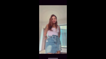 Cuckold Texts: Fucking my colleague and showing everything to hubby