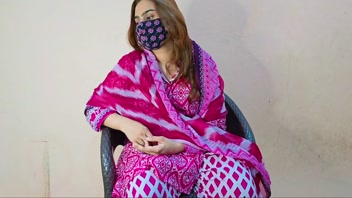 Desi Larki Parlor I or Lun chooss kar chali gai🥵