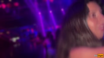 Horny girl agreed to have sex in a nightclub toilet