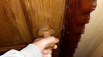 I didn't wait for her to come out of the toilet and went into her toilet to fuck her in the mouth (quick sex with Russian conversations)