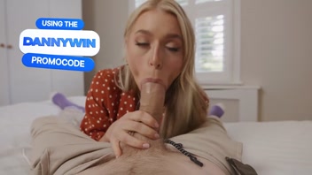 Danny D Fills Elle Brooke Up with his HOT SPUNK! BIG DICK TINY HOLES!