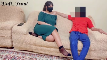 سکس با د-خ- ت-ر خ-ا -ل-ه سر به زیر مط-لقه م بهش گفتم بیا فیلم سوپر ببینیم گفت فیلم سوپر چیه و...