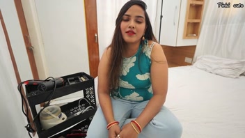 18+ desi stepsis fucked hard by stepbro(saloon guy) when she were trimmed Armits hair.