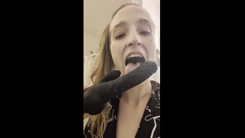 Hot amateur babe sucks and licks on dildo before sticking it in her tight fat pussy and cumming all over it