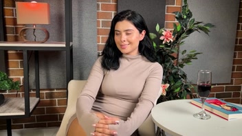 Roleplay- TU madrasta Colombiana se queda impactada con tu pene