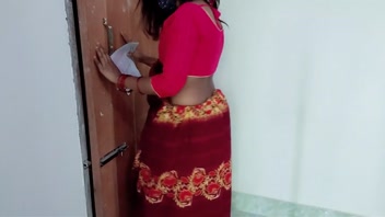 Cheating boss wife take employee dick behind the door..Desi bhabhi fuck xxx