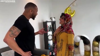 Bhabi Aaliyah Yasin celebrates with a big black cock