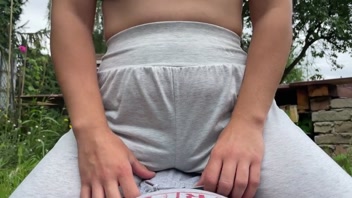 peed leggings on him in public park (risky) he cums & piss on me